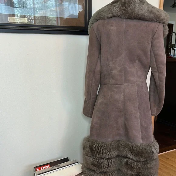 Beautiful Vintage Mauve Shearling Coat with Fur Trim - Picture 6 of 7
